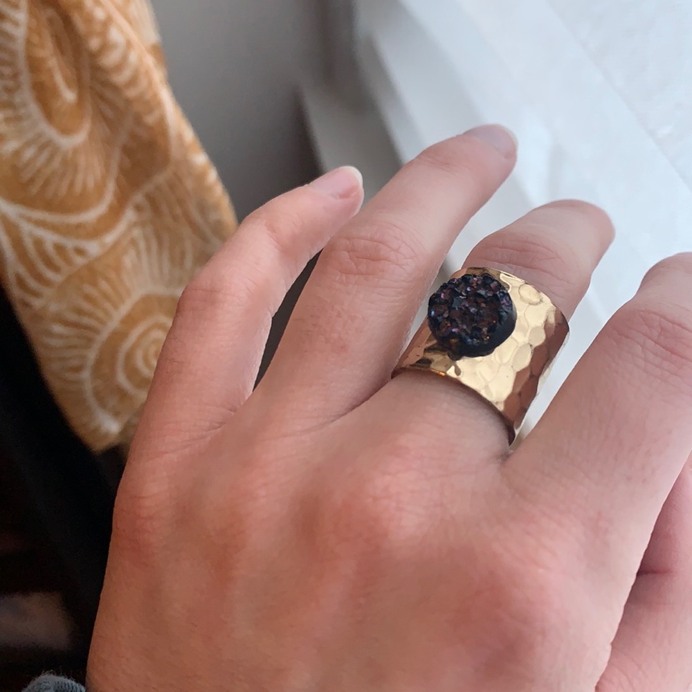 Geode ring
